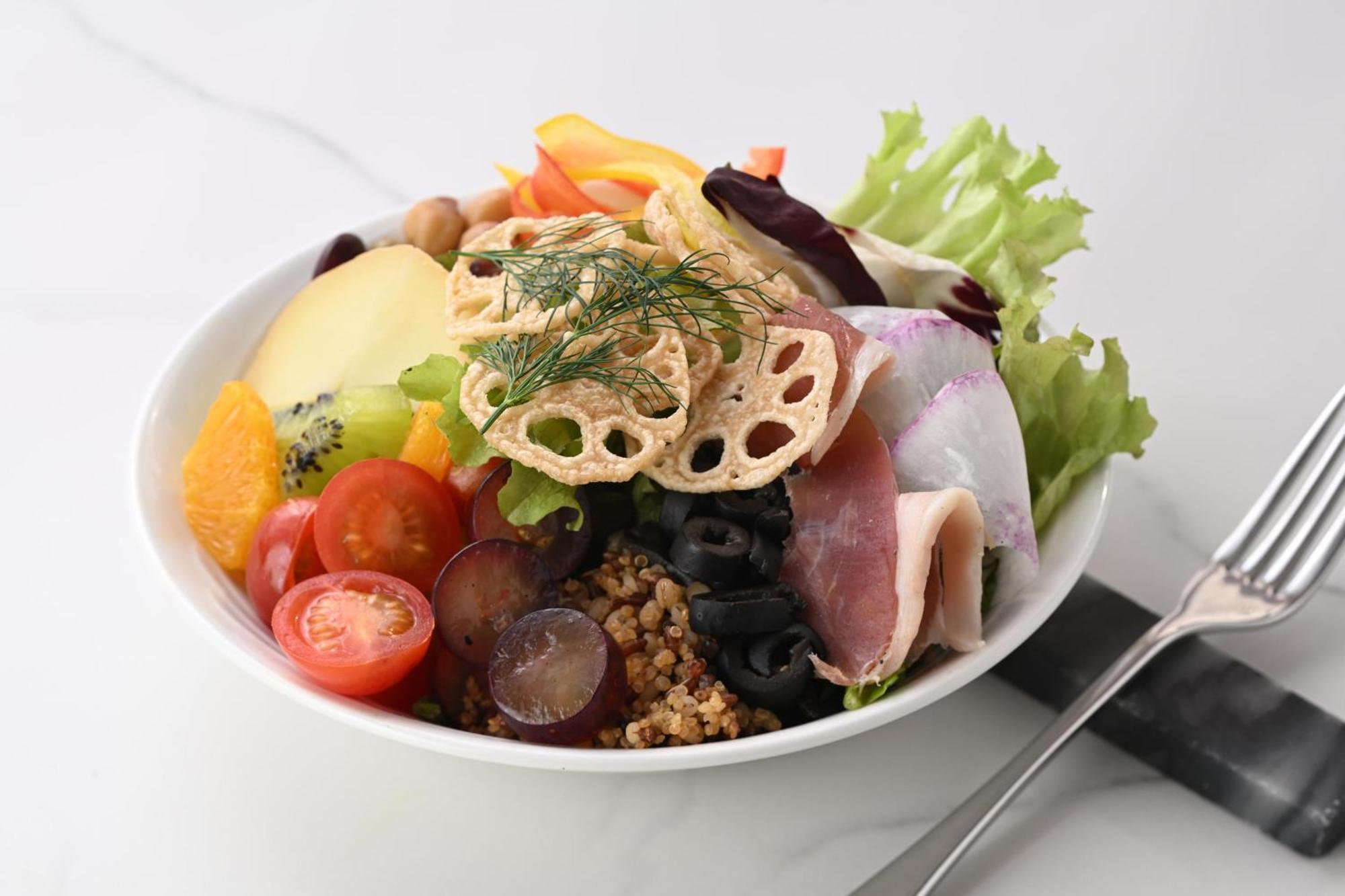 The Royal Park Hotel Iconic Kyoto Eksteriør bilde A salad with lotus root